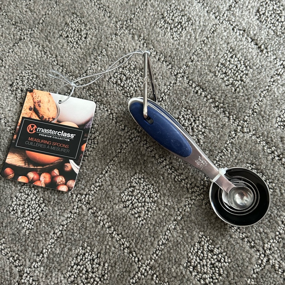 NWT Masterclass Stainless Steel Measuring Spoons Silicone Handle